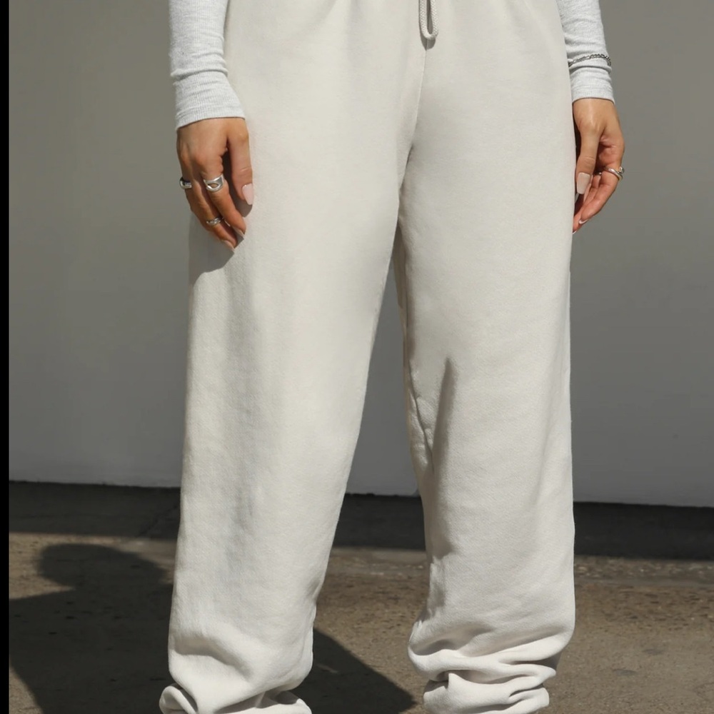 NWOT JOAH BROWN Beige/Cream Sweatpants - Oversized